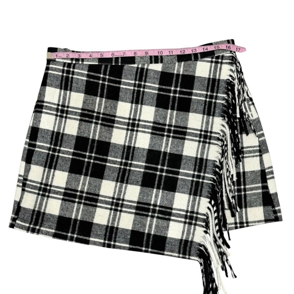 Antonio Melani Georgie Brushed Plaid Fringe Wrap Front Mini A-Line Skirt Size 10 - Picture 9 of 16